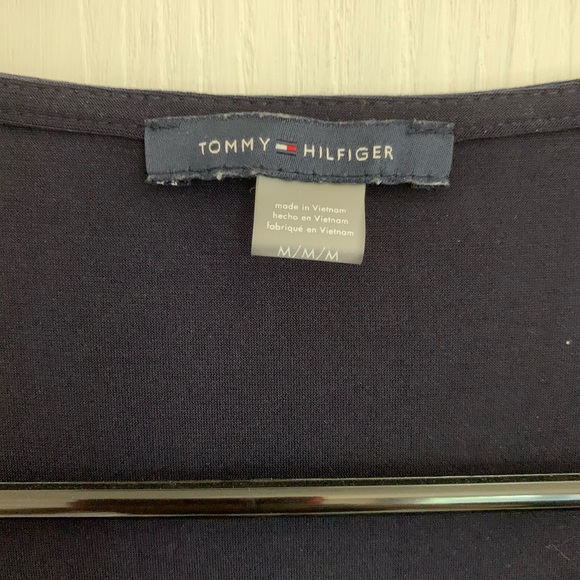 Tommy Hilfiger tank with gold accent - Picture 3 of 4